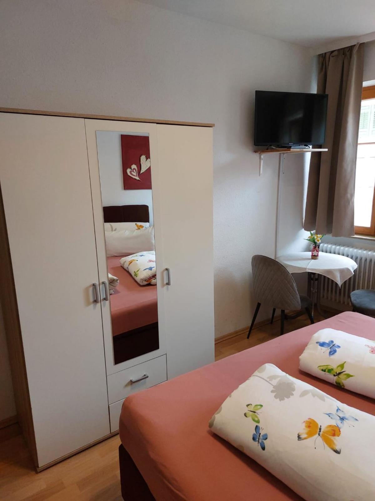 Schwabenstuben Doppelzimmer Meersburg Buitenkant foto